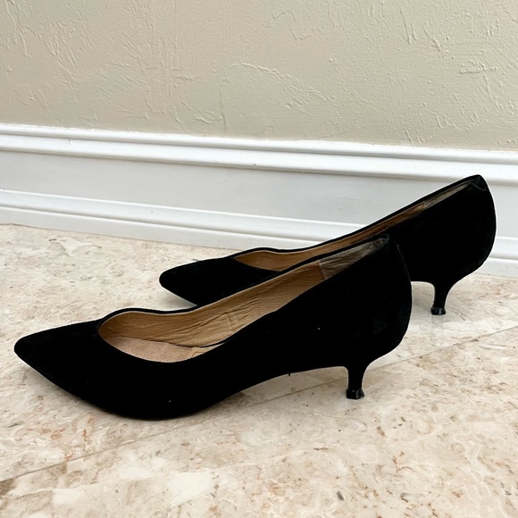 Vionic Shoes - Excellent condition Vionic Josie black sued kitten heel size 9